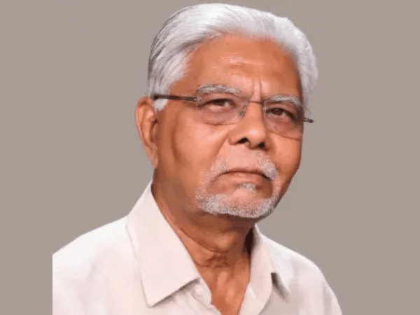 Qamar Waheed Naqvi